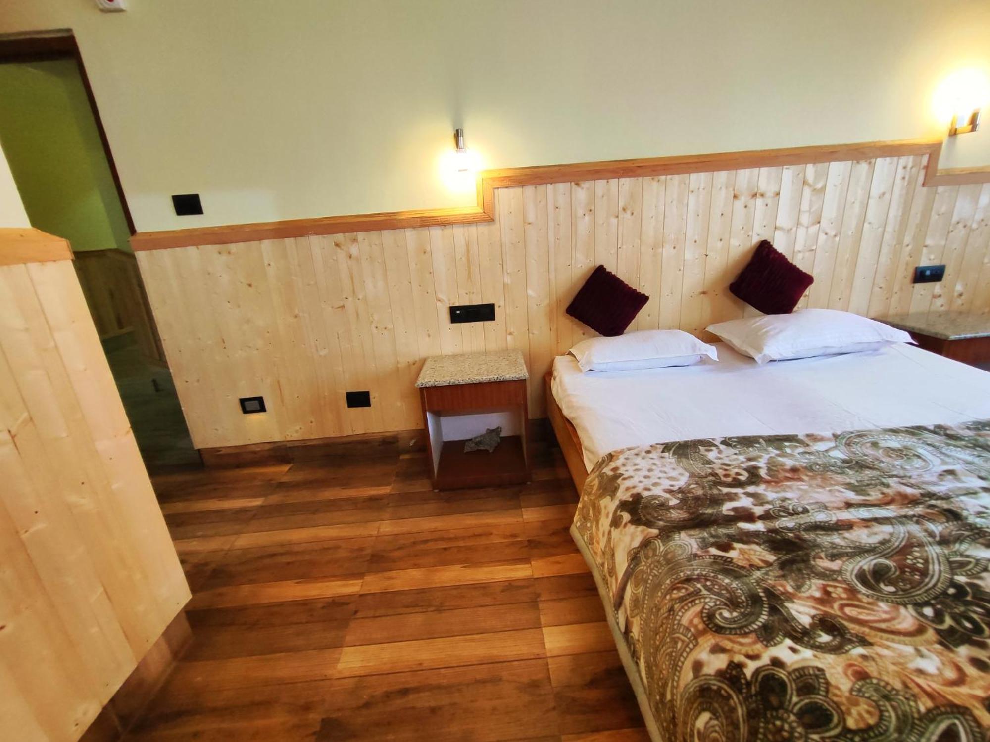 Hotel Red Cherry Пеллинг Экстерьер фото